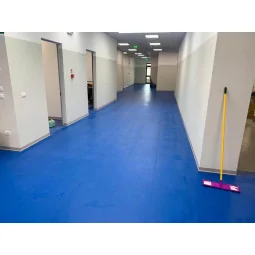 Pavimento Industriale Autoposante in PVC