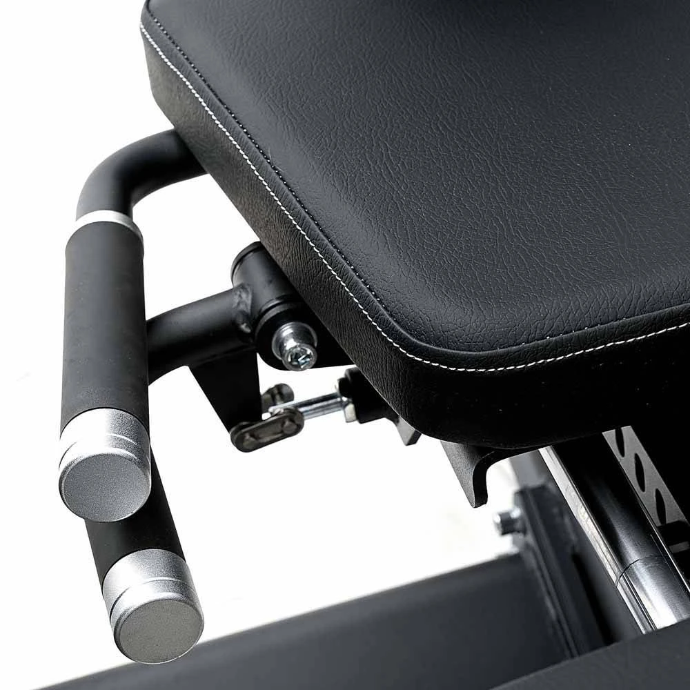 Leg Extension - Weight Stack 90 kg - Serie 550 - Diamond