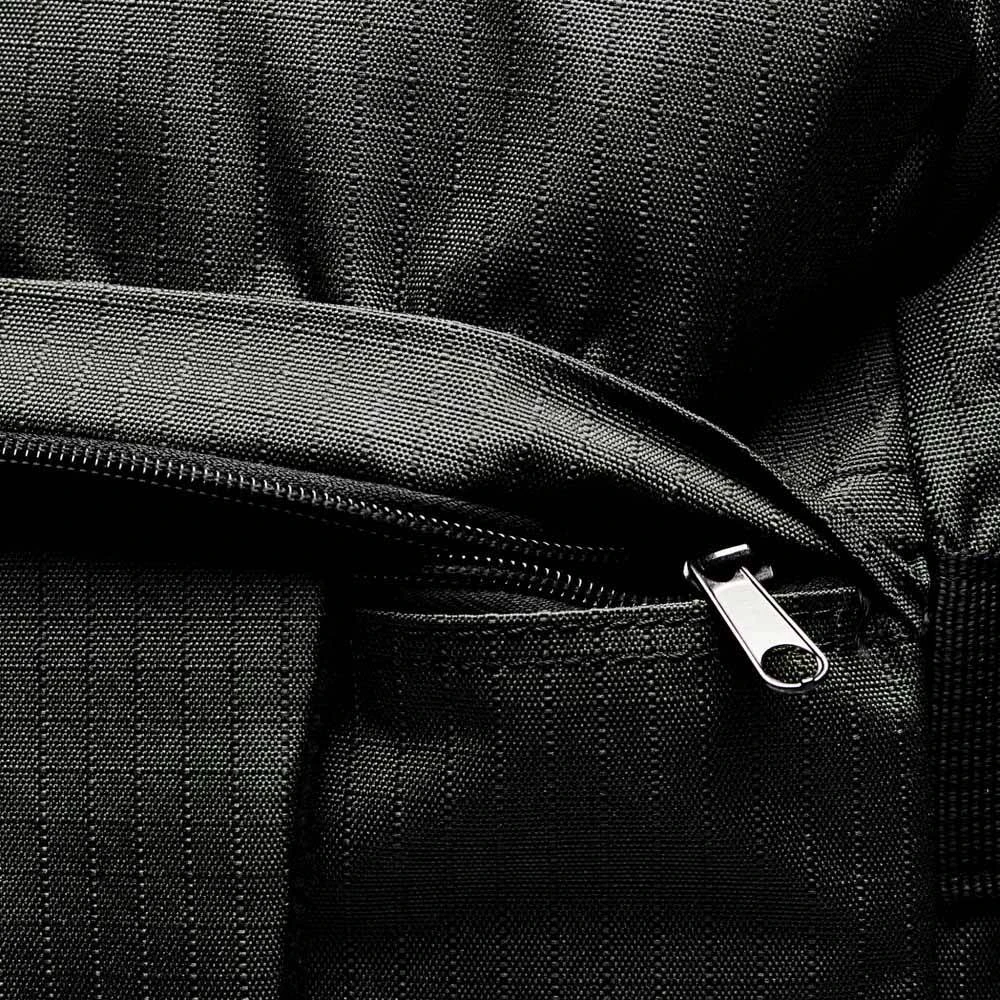 Borsa a zaino in materiale antistrappo con spalline a scomparsa
