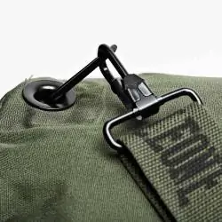 Ampio borsone sportivo a tracolla in stile militare