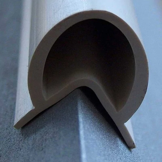 Copriangoli in PVC flessibile