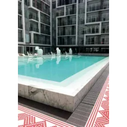 Griglie parallele per piscina