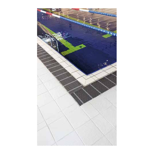 Griglie parallele per piscina