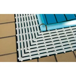 Griglie a canaletta per piscine